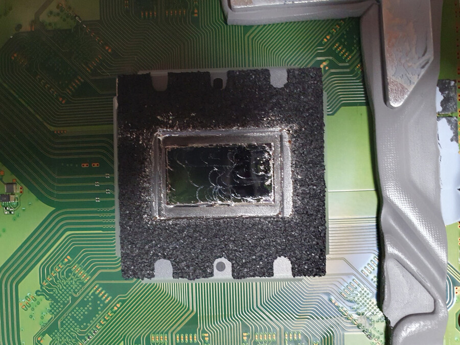 PS5 리퀴드써멀 재도포 해보았습니다._4.jpg