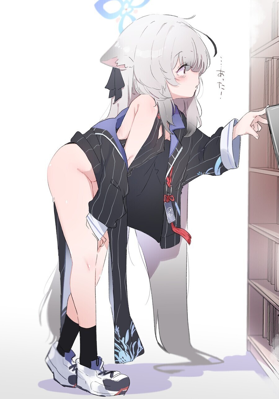 블루아카) 코코나는 왜 치마벗긴짤이 많을까_1.jpg