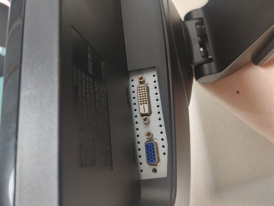 세가새턴 RGB케이블 궁금해요 4:3비율 모니터 구입했는데요..._1.jpg