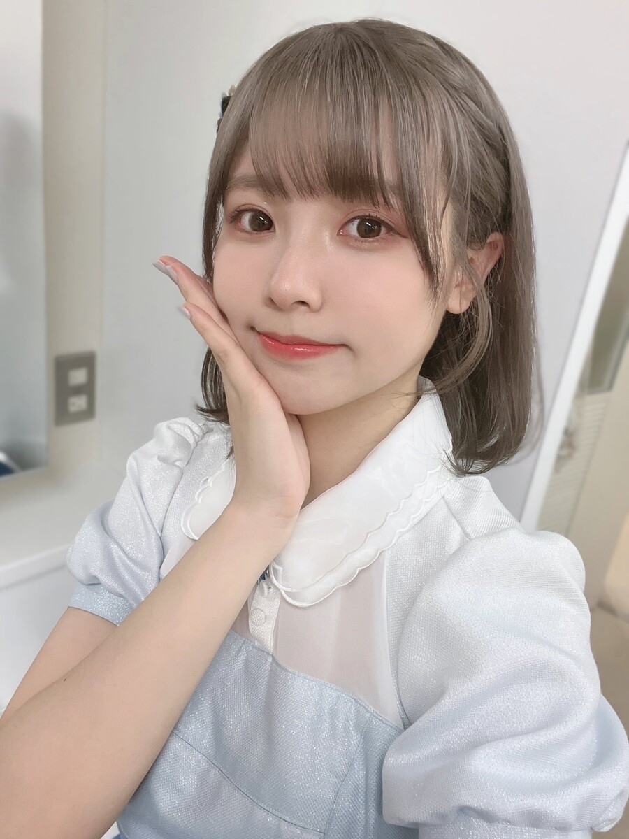 럽라) [성우] 리유 내한 발표 기념 랜덤짤_1.jpg