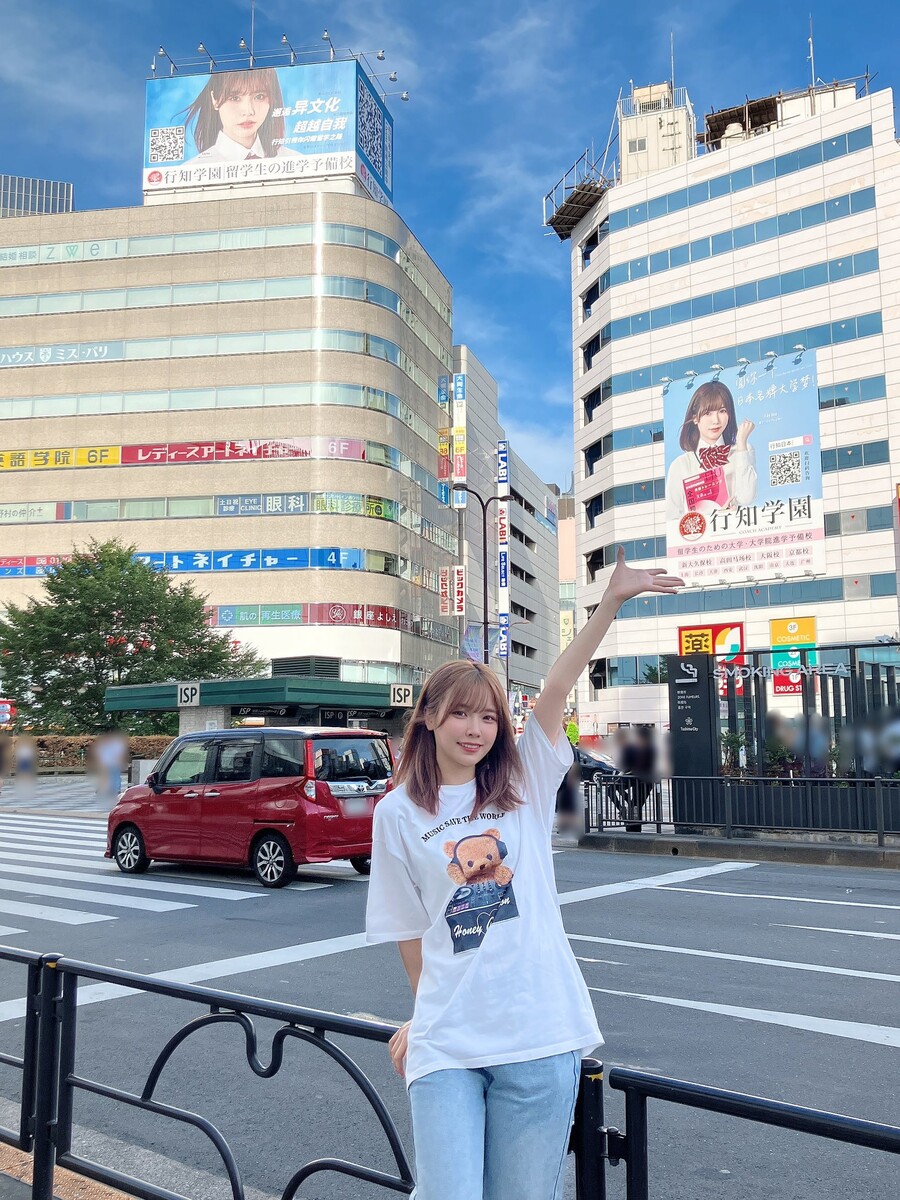 럽라) [성우] 리유 내한 발표 기념 랜덤짤_25.jpg