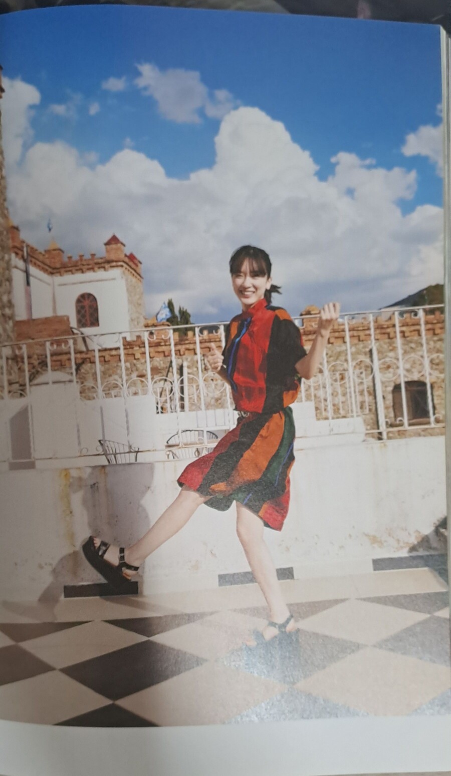 永野芽郁 2nd 寫眞集「No cambia」나가노 메이 2nd 사진집_7.jpg