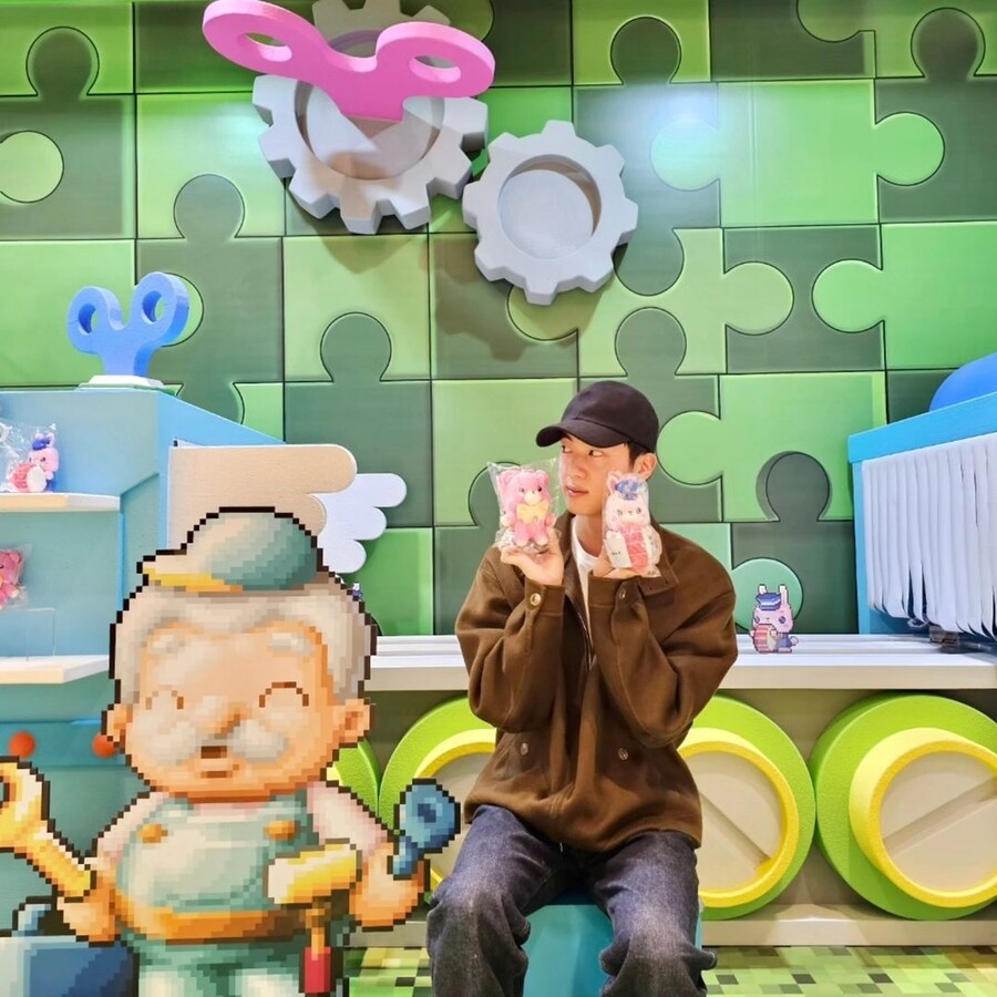 BTS) 진 근황_7.jpg