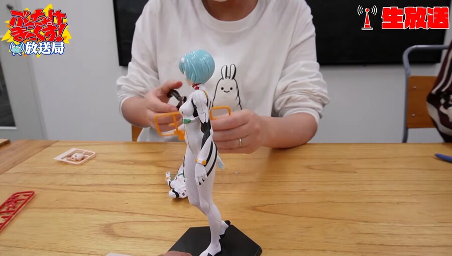 [맥스팩토리] PLAMAX 아야나미 레이. 샘플 조립 영상_16.jpg