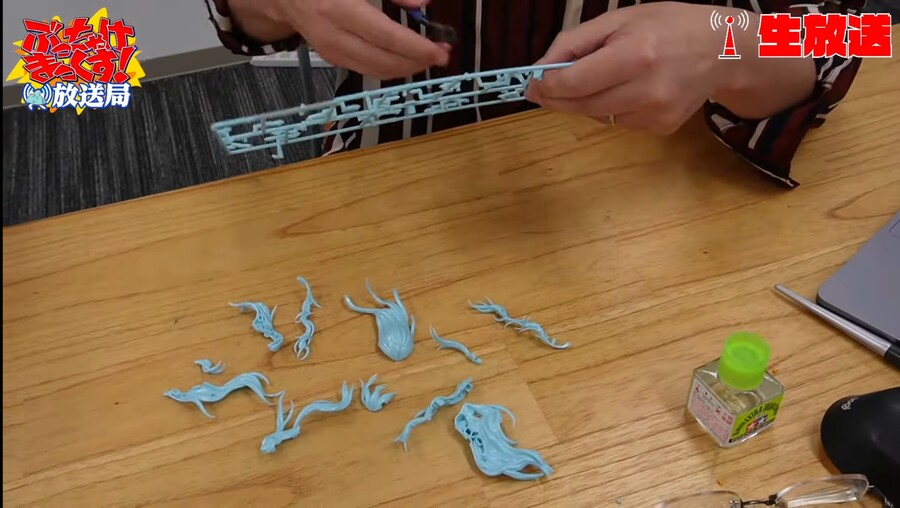 [맥스팩토리] PLAMAX 아야나미 레이. 샘플 조립 영상_18.jpg