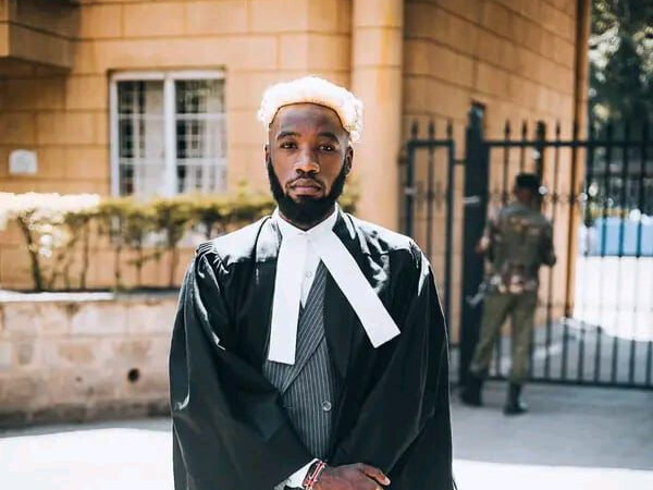 최근 케냐에서 체포된 승률 100% 기적의 변호사 근황_1.png