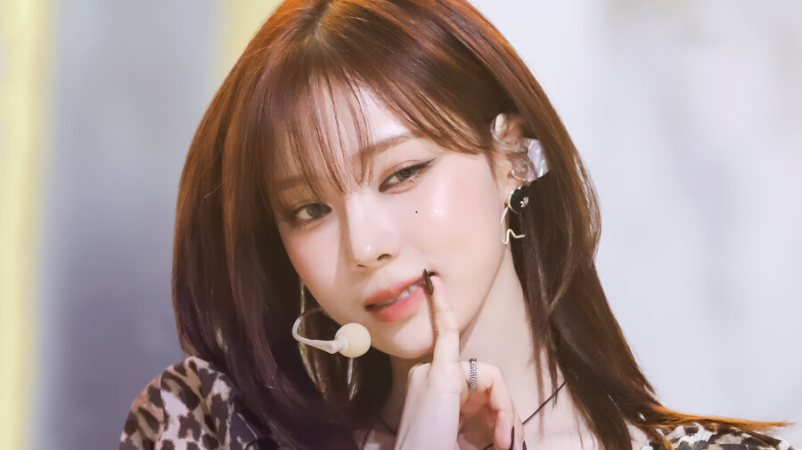 에스파 윈터 배경화면 만들었당_1.png