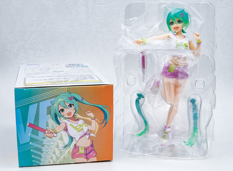 세가 '하츠네 미쿠 라이브 응원' 피규어_3.jpg