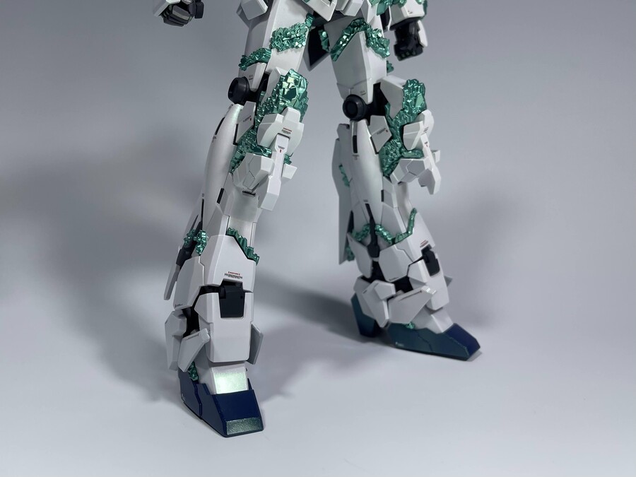 [MG]유니콘 건담 빛의 결정체 도색완성_8.jpg