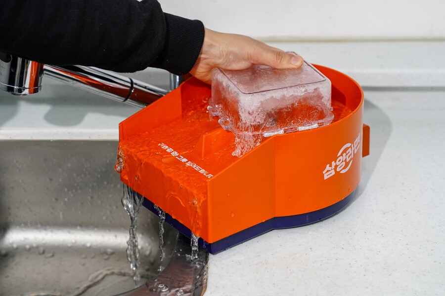 세계최초) 삼양라면 용기 세척기 출시_2.jpg