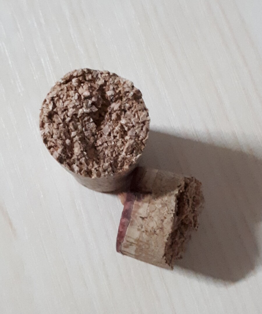 와인)오프너 처음 쓰다 실패했어..코르크 부러짐_1.jpg