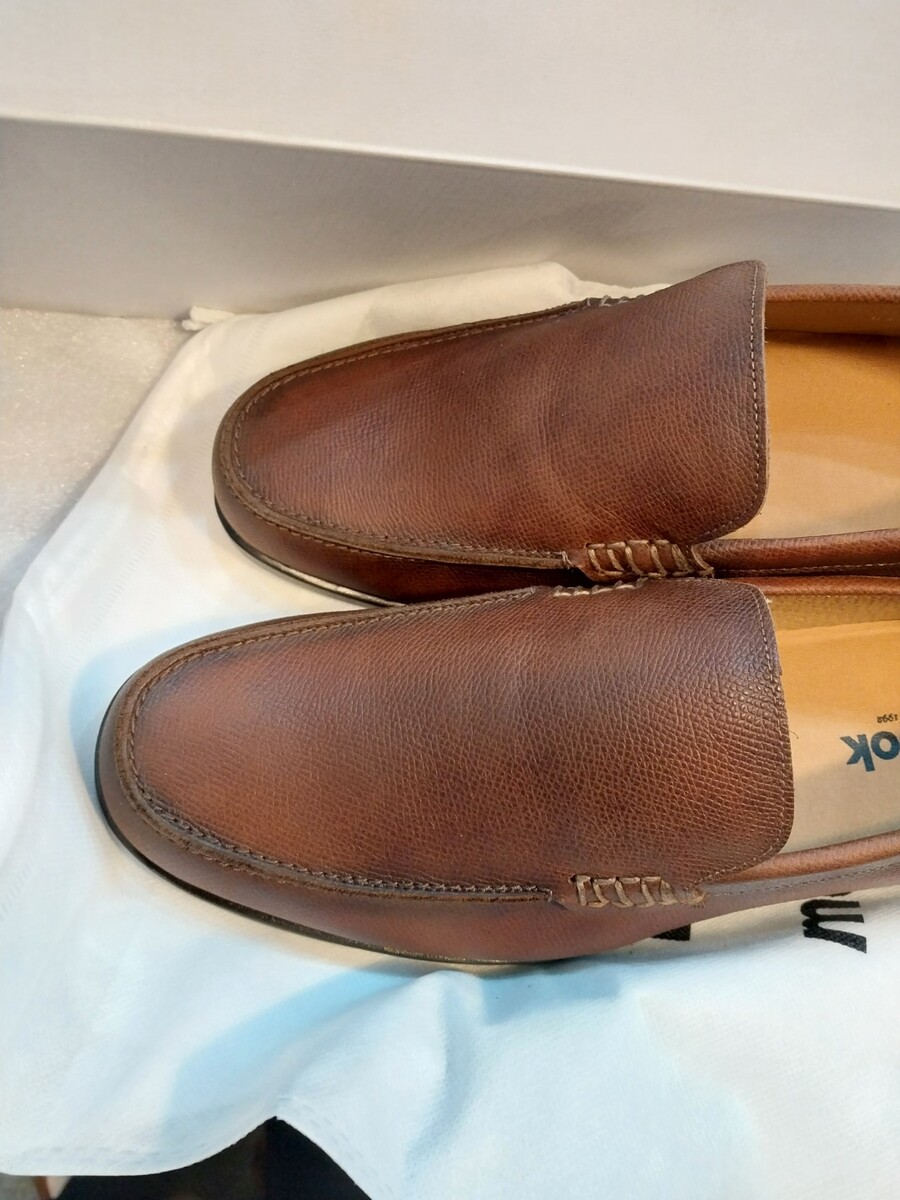 구두를 주문했는데 원래 사람들이 사이즈체크겸 신어봤던 신발도 보내고 그러나요?_1.jpg