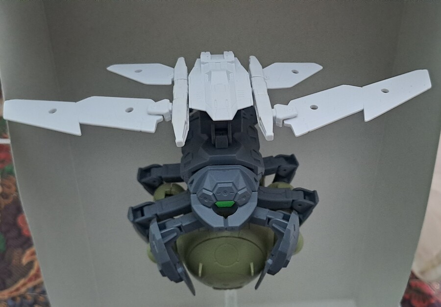 30mm) 작품명 : 사냥에 성공한 바퀴벌레_1.jpg