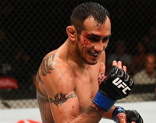 격투기 팬들이 은퇴를 바라고 있는 UFC 선수 ㄷㄷ...JPG_4.jpg