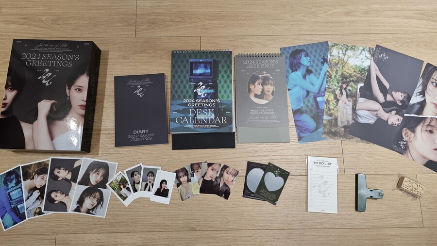 24시즌 그리팅(이라 쓰고 아이유 화보집) 도착!_1.jpg