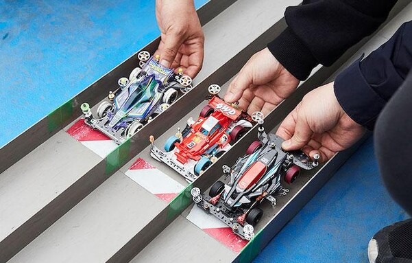 회식때 깔아주면 사장님도 동심으로 돌아가는 장난감_1.jpg