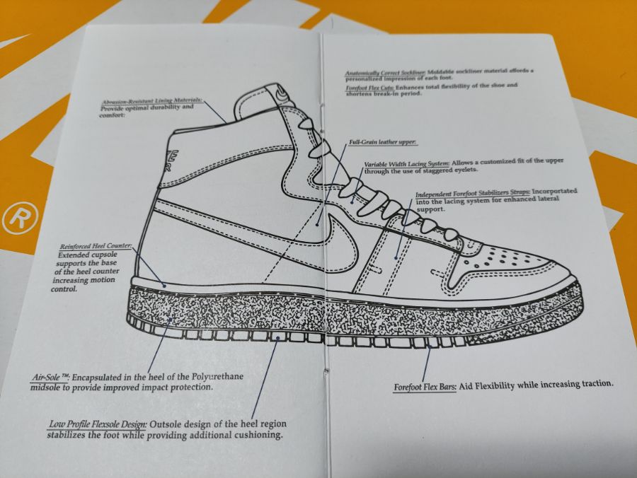 나이키 조던 에어쉽 SP 화이트 유니버시티골드_3.jpg