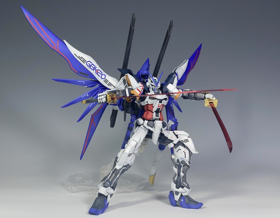 [MG] 한국한정 GBK-20 어스트레이 건담 풀도색 완성_10.jpg