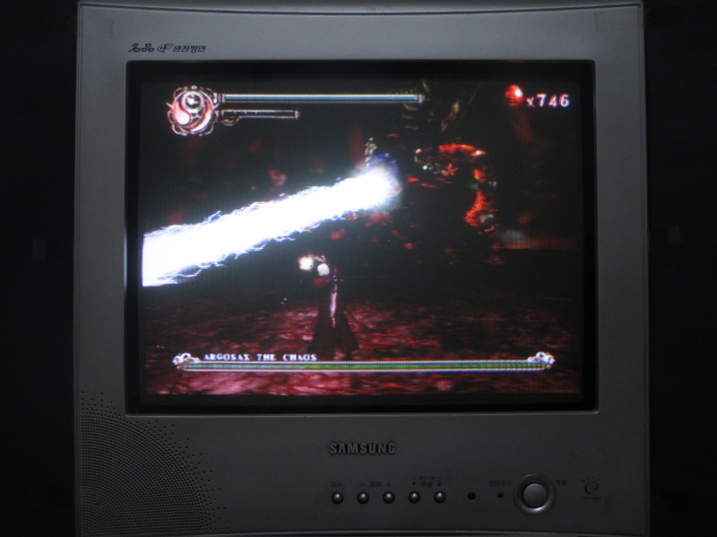 데빌 메이 크라이 2 (4) - 브라운관 티비 화면_16.jpg