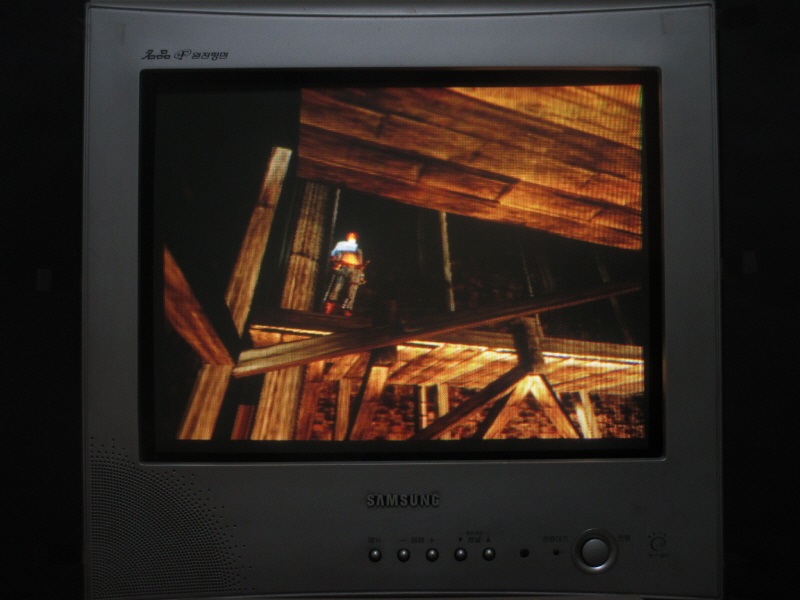 데빌 메이 크라이 2 (4) - 브라운관 티비 화면_34.jpg