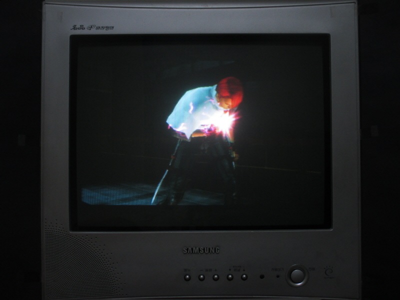 데빌 메이 크라이 2 (4) - 브라운관 티비 화면_51.jpg