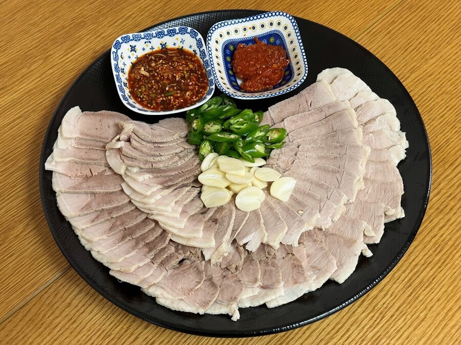 냉제육과 돼지고기 수육 (스압주의)_1.jpg