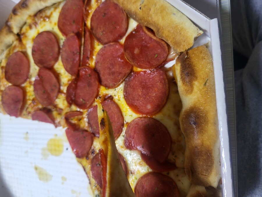 요즘 청년들이 얼마나 힘든지 보여주는 피자_2.jpg