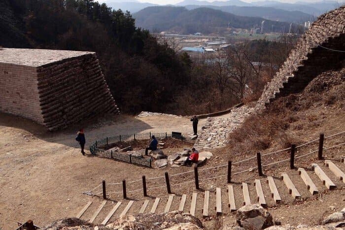 광기(?)가 느껴지는 신라의 난공불락 요새.jpg_3.jpg