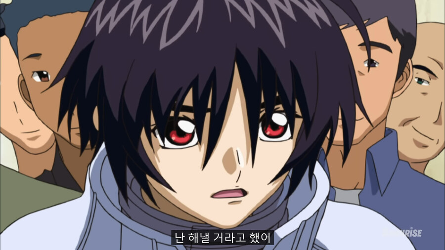 건담)알고보면 더 웃긴 회상장면_10.jpg