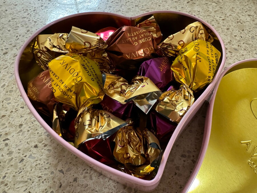 고디바(GODIVA) 프루츠 바스켓 지큐브 어쏘트먼트 하트틴~~~_3.jpg