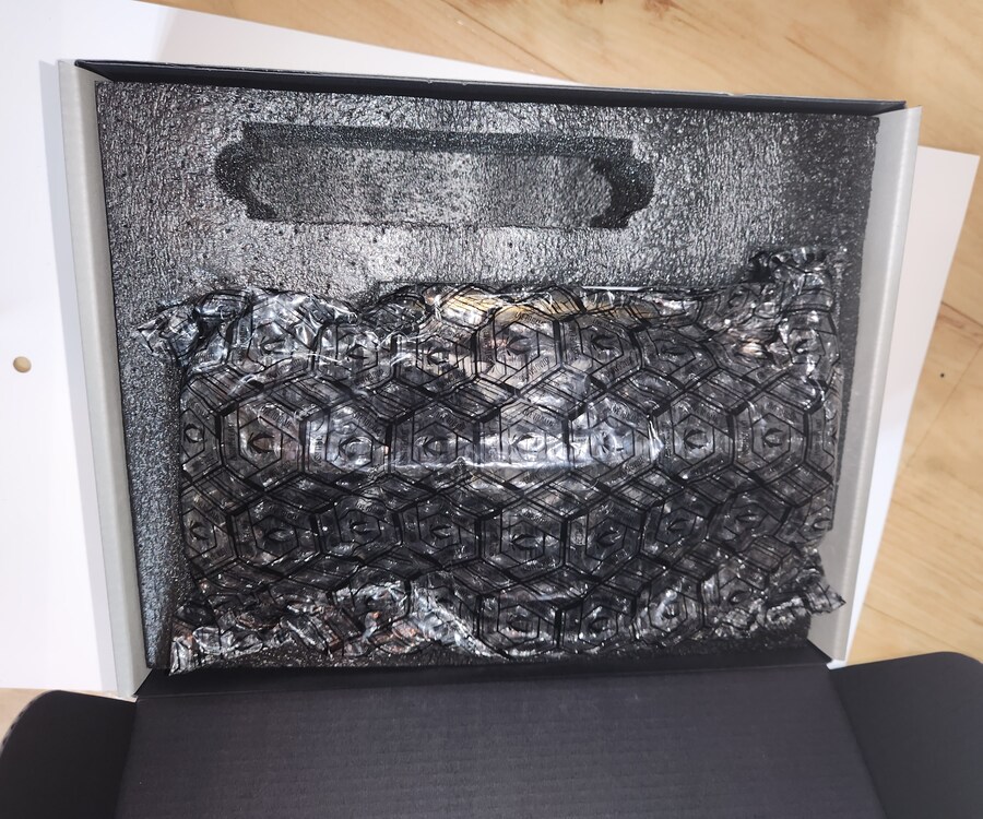 이거 글카 구성품 없어도 파는데 문제는 없지?_1.jpg