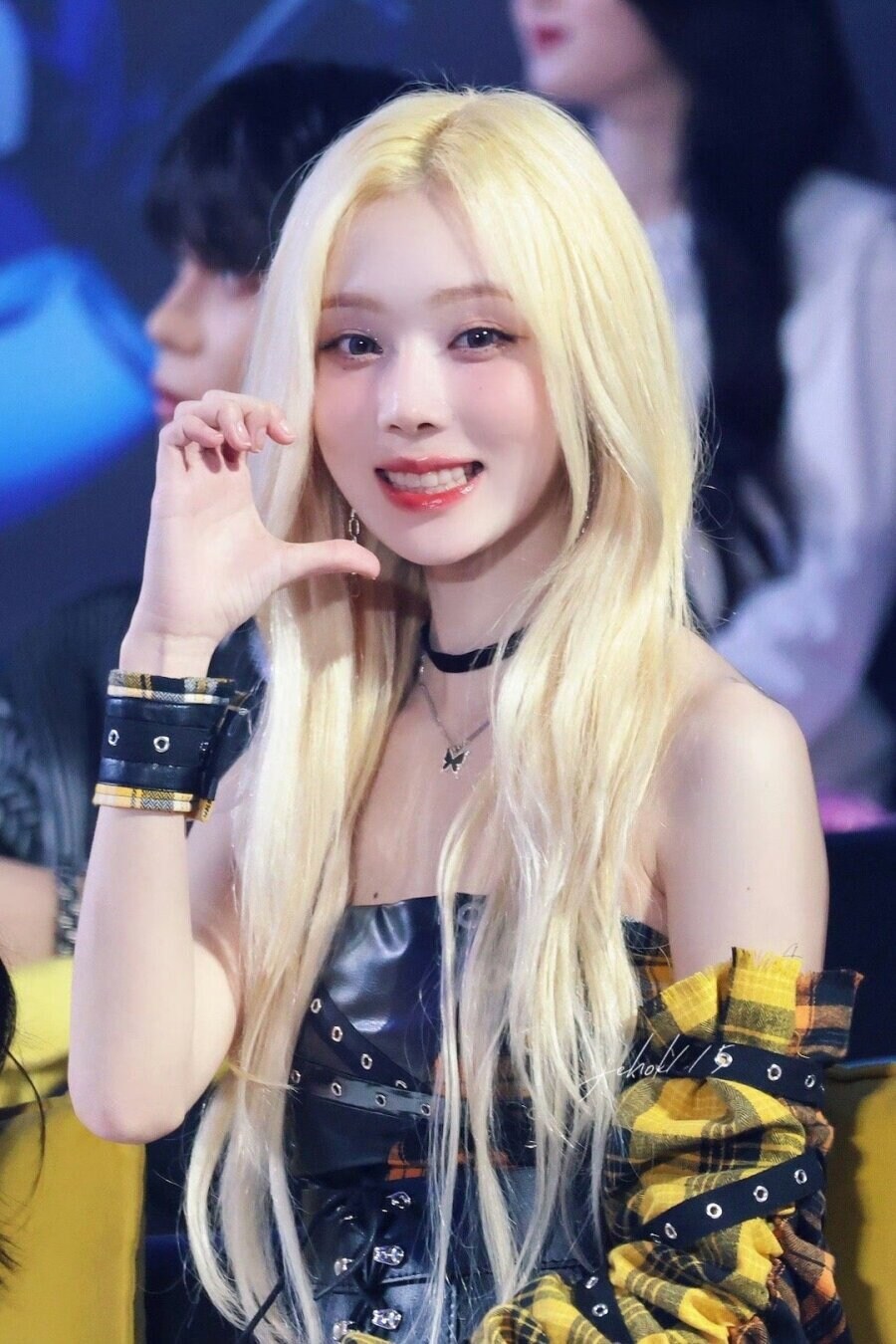 에스파)금발 윈터_1.jpg