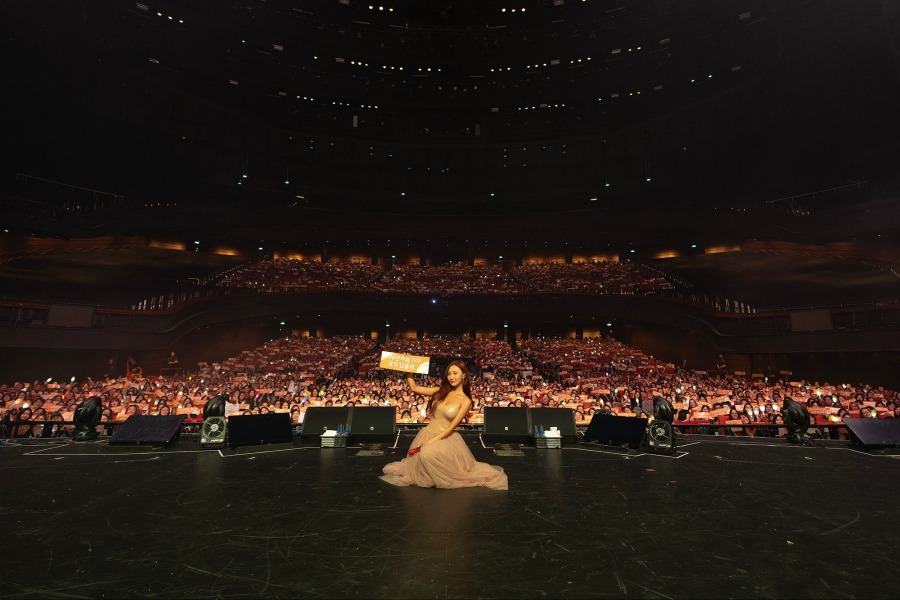 240623.HWASA the 1st FANCON TOUR [Twits] in Singapore｜2024.06.22 📍 The Star Theatre 1.jpg
