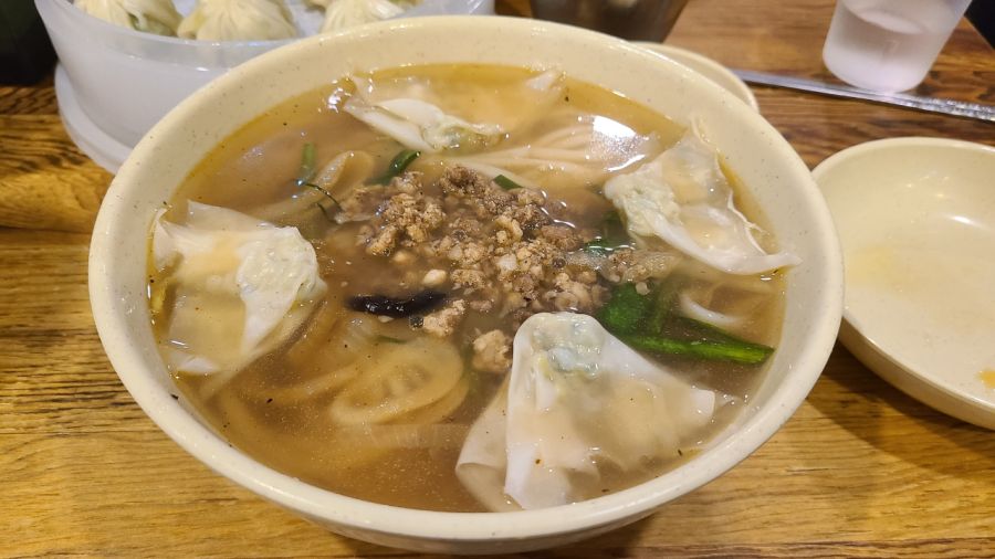 주말의 명동나들이_3.jpeg