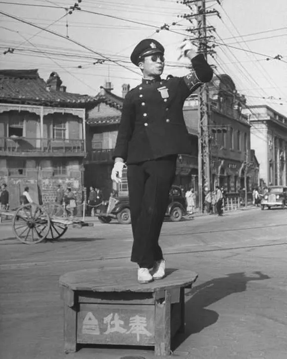 한국의 신호등이 인간이었던 시절_7.webp