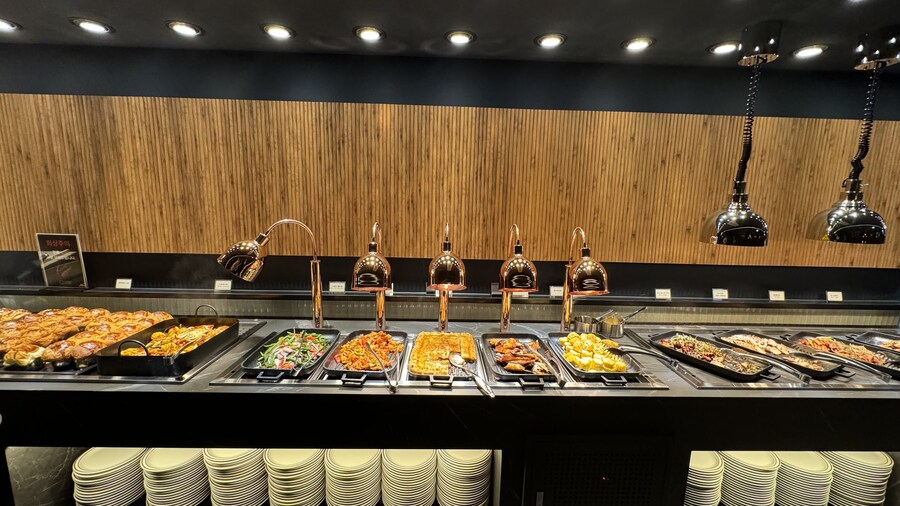 제한시간 내 다 못 먹은 최초뷔페_6.jpg