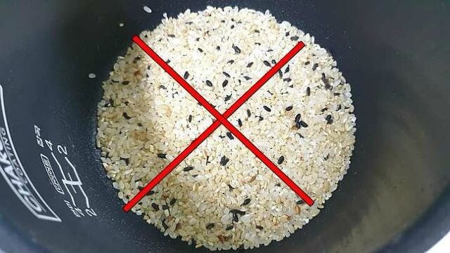 쌀 씻을 때 하면 안 되는 행동_1.jpg