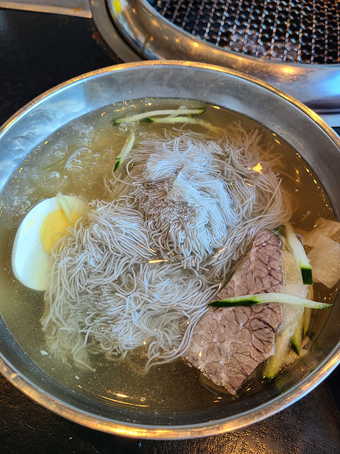 냉면 면 얇은거 좋아함^^_1.webp