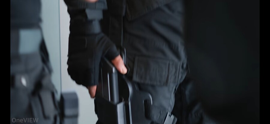 캡틴 아메리카 엘리베이터 씬 영상에 재미있는 유투브 댓글_2.jpg