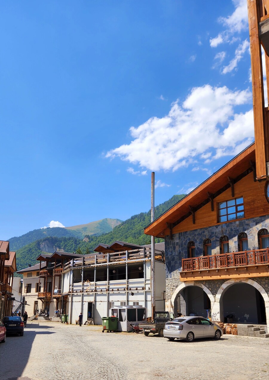 스압)산과 산의 도시. 14,15번째 도시 쿠타이시, 메스티아 (조지아)_20.jpg