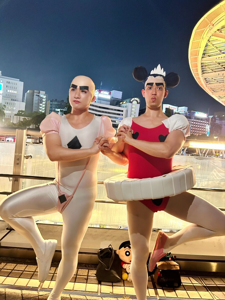 코스프레서밋대회에 나온 짱구 중성마녀.jpg_2.jpg