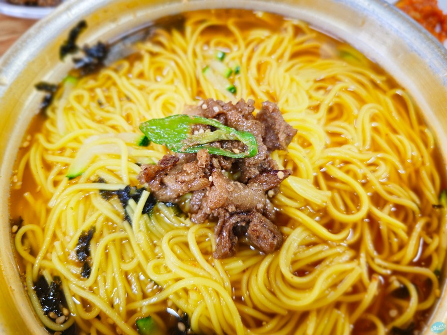 무한 리필집인데 아무도 리필을 하는사람이 없다