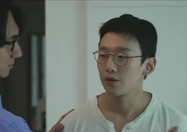 살기 위해 게이가 된 남자.jpg_9.png