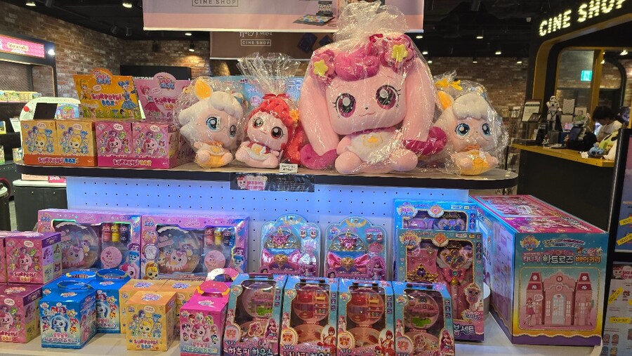 용산 CGV에 설치된 흉악한 쇼핑몰.JPG_1.jpg