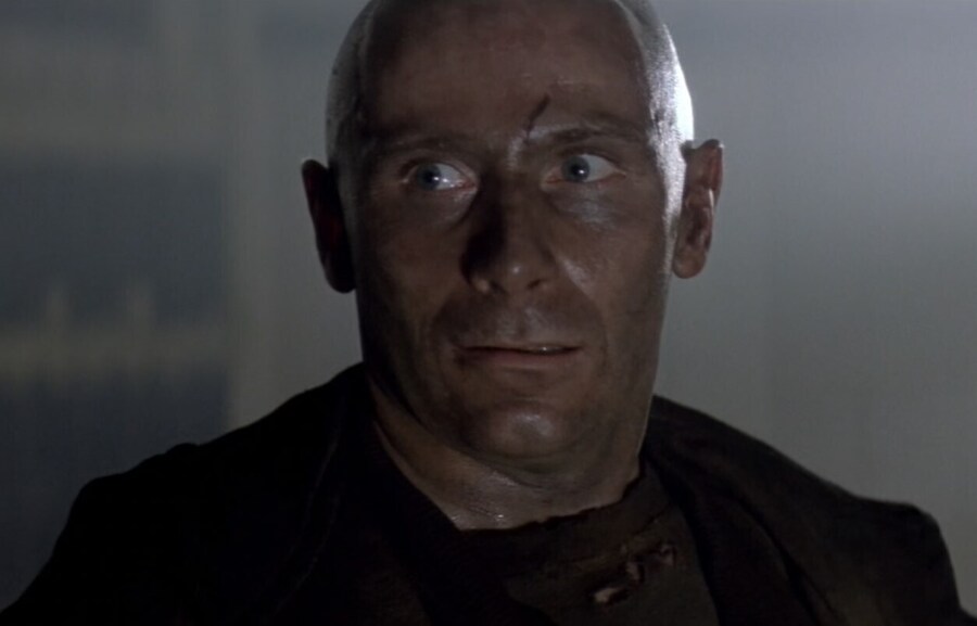 [스포일러] 의외로 엘렌 리플리보다 더 오래 살아남은 에일리언 시리즈의 캐릭터들_5.jpg