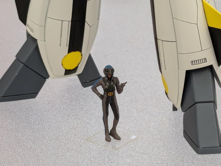 [맥스팩토리] PLAMAX VF-1S 배틀로이드 로이 포커기 외 전시 이미지_5.jpg