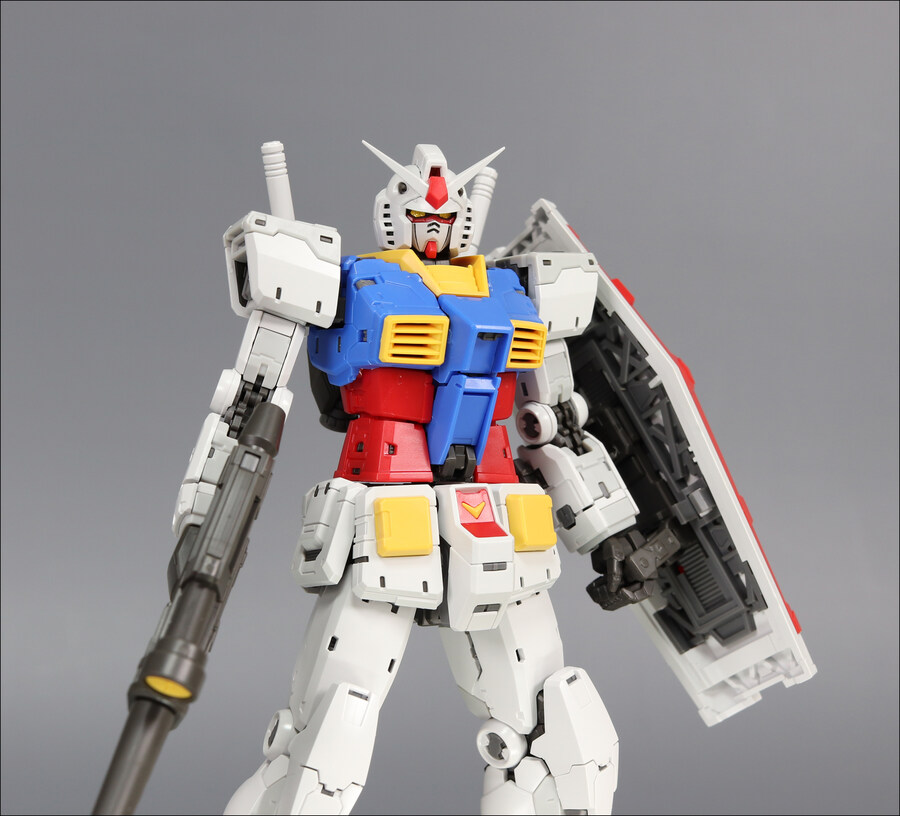 [RG] 퍼스트건담 2.0 조립 완성_8.jpg