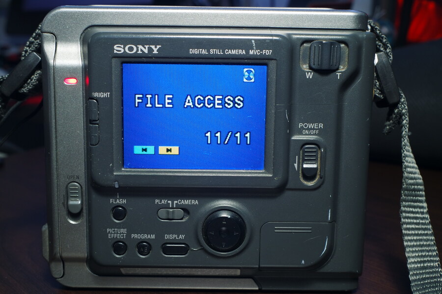 소니 마비카 MVC-FD7_7.jpg