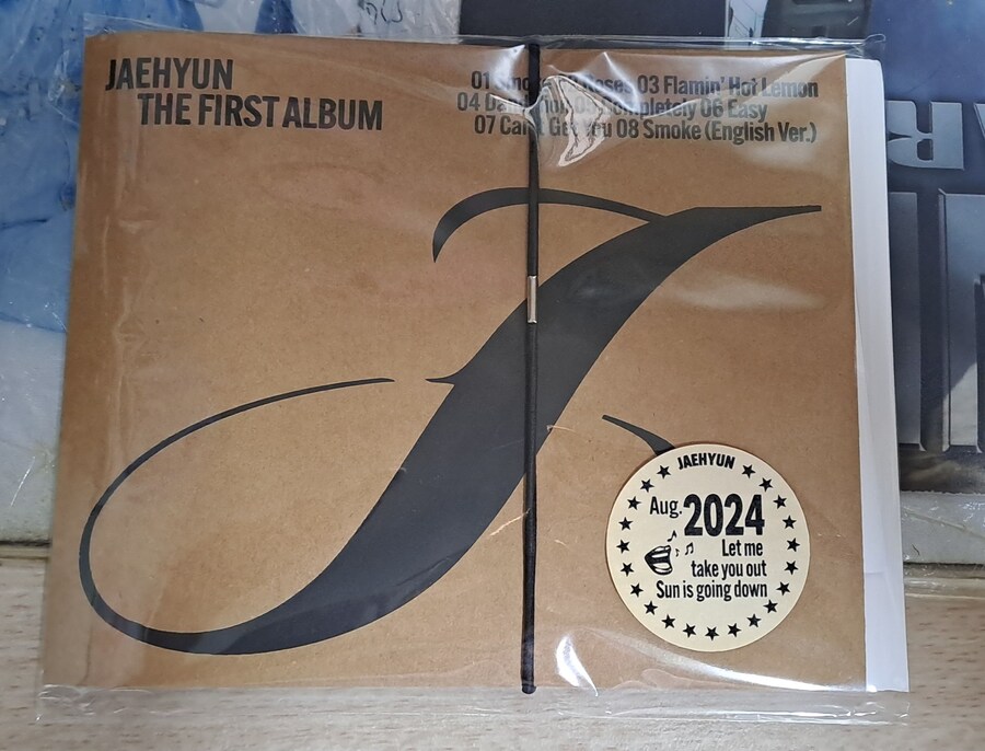 재현(NCT) J - The 1st Album (Money Clip Ver.)_2.jpg