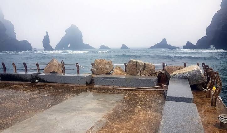 요즘 태풍시즌인데 독도에 태풍상륙하면 어떤지 함보쉴?_5.jpg